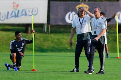 ¿Quién estará en la banca de la Selección tras la suspensión de Martino?