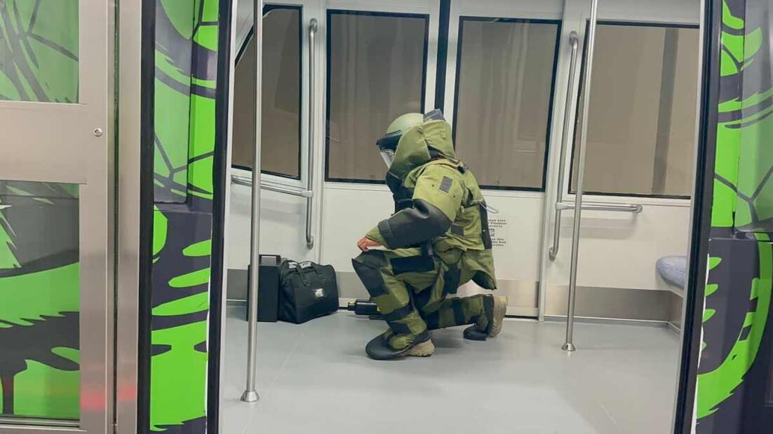En el AICM realizan simulacro de seguridad. Foto: Especial.