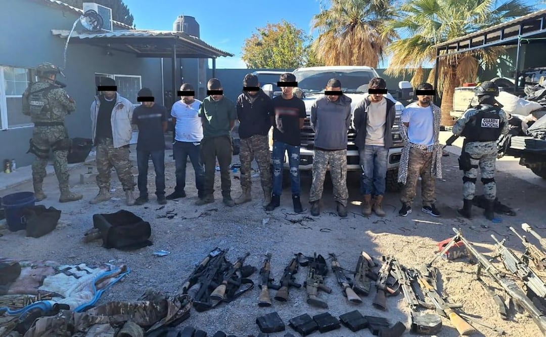 Autoridades federales detienen a “El 02” objetivo prioritario y generador de violencia en Chihuahua junto a otras 10 personas (02/12/2025). Foto: Especial