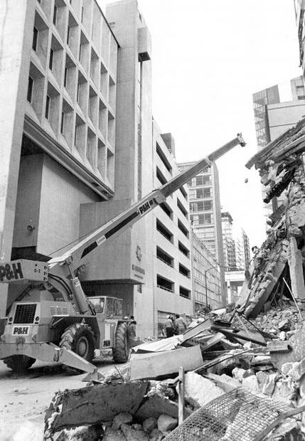 Los escombros del colapsado Conalep tocaban la puerta
