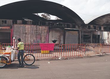 Comerciantes de la Central de Abasto piden agilizar peritajes tras incendio; no quieren perder ventas del 10 de mayo