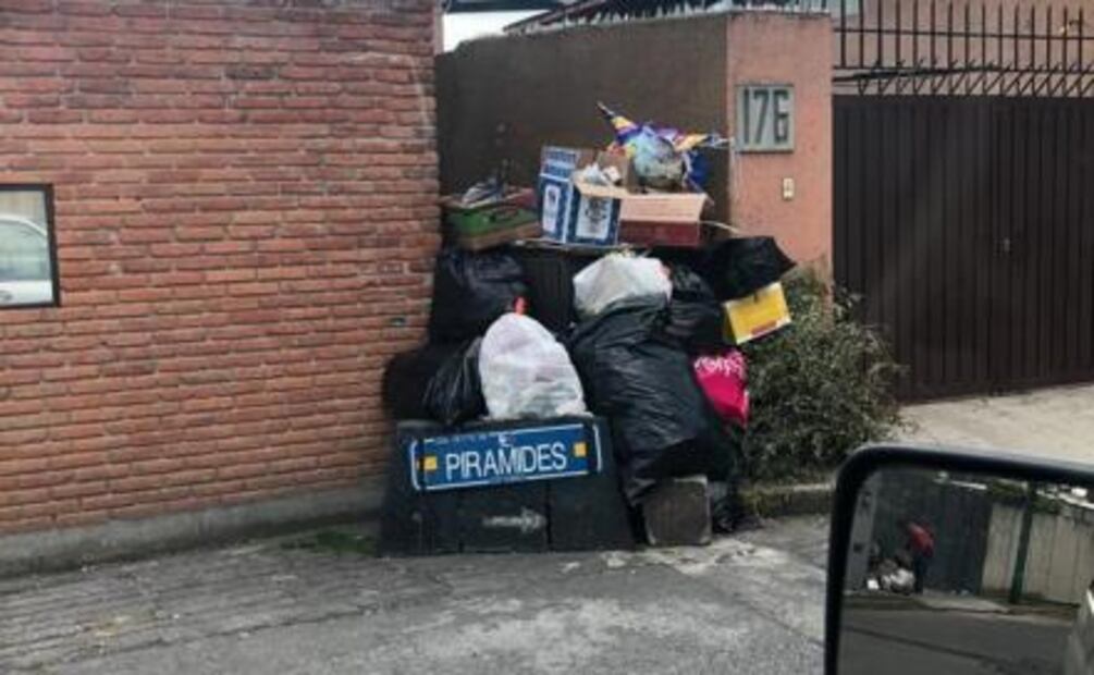 Por cierre de relleno sanitario, calles de Naucalpan se llenan de basura