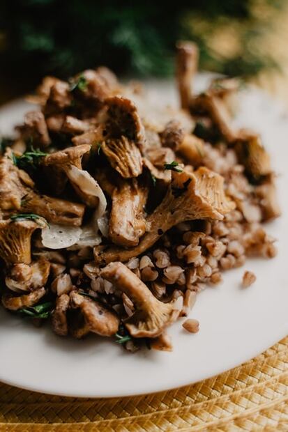 Prepara una bolognesa con setas y nueces