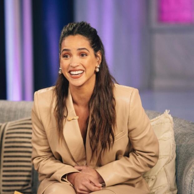 Ella es Adria, la talentosa hija de Ricardo Arjona