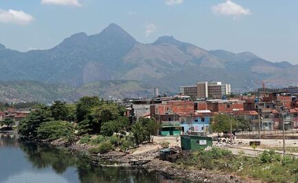 Disparan a policías en favela de Río; uno está grave