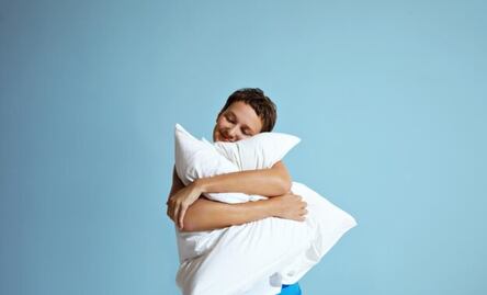 Cuáles son los alimentos con melatonina ideales para la cena y así descansar mejor