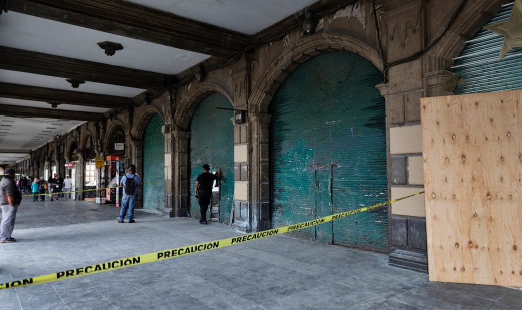 Joyerías del Centro Histórico de la Ciudad de México continúan cerradas a cuatro días de la marcha del 2 de octubre. Foto Hugo Salvador/ EL UNIVERSAL