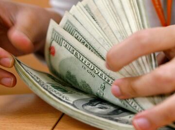 El peso se fortalece: precio del dólar abre en 18.85 al mayoreo este viernes