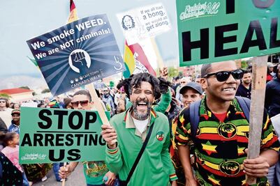 Restringen en Asia y África la marihuana