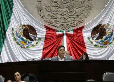 Diputados del PRD piden frenar aumento a la gasolina