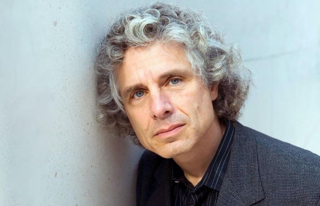 Steven Pinker, profesor de Harvard y autor de En defensa de la Ilustración, propone recuperar la confianza en el método científico y el humanismo como pilares del progreso social. Crédito:  stevenpinker.com
