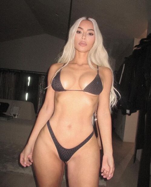 Los 3 trajes de baño con los que Kim Kardashian se llevó todas las miradas en 2022