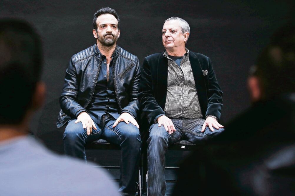 Perroni (izq.) actuó inesperadamente con Bono (der.) en la puesta en escena (AGUSTIN SALINAS. EL UNIVERSAL)