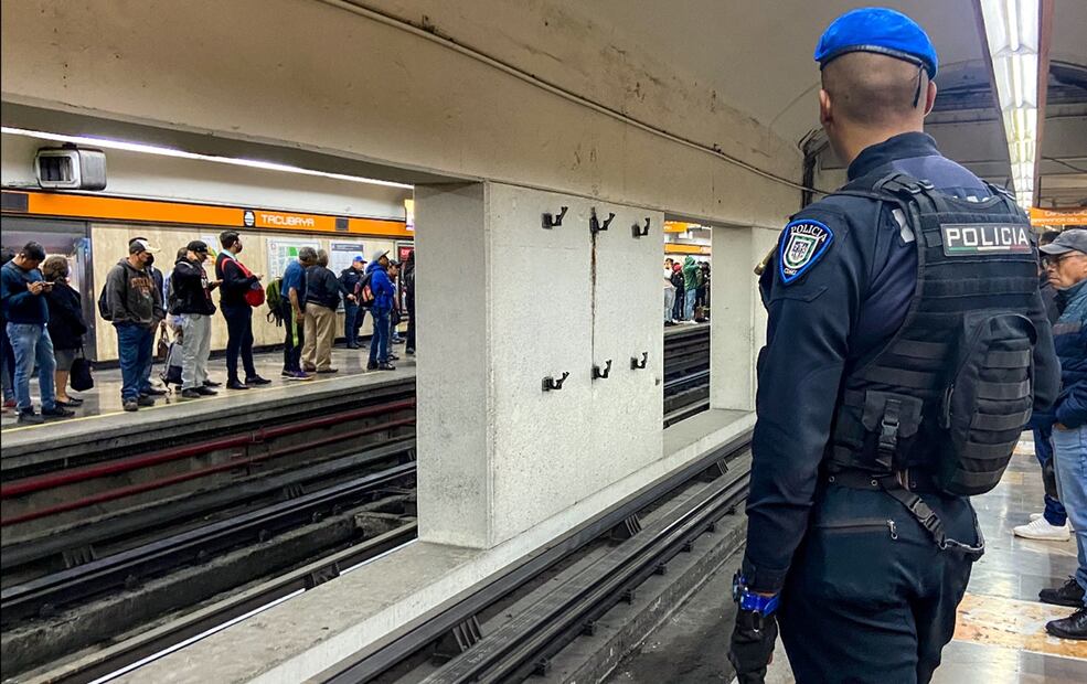 Para el usuario Arturo Martínez, la medida debería de ser “diario, no nada más de vez en cuando”. Foto: Axel Sánchez/EL UNIVERSAL
