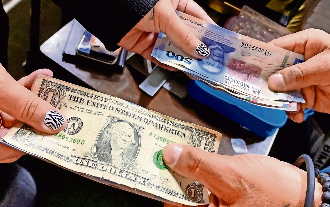 La divisa mexicana en los mercados internacionales extiende las ganancias de la semana pasada llegando a tocar los 16.31 pesos por dólar al mayoreo