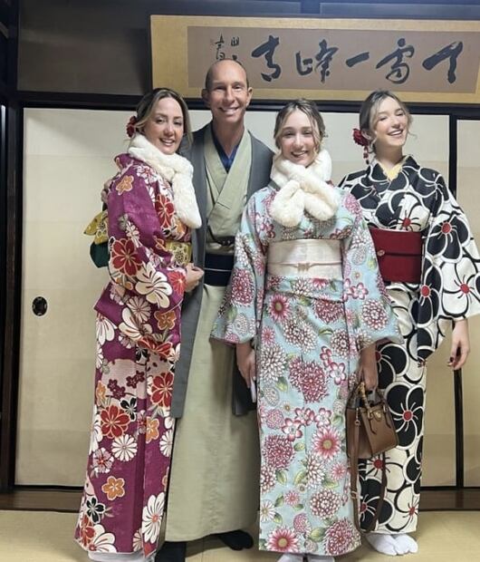 Los looks nipones de Andrea Legarreta durante su viaje a Japón