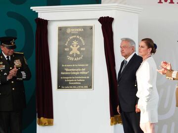 AMLO festeja aniversario del Ejército; les da "gracias de corazón" por labores de seguridad