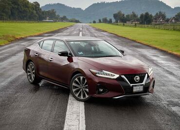El renovado Nissan Máxima llega a México