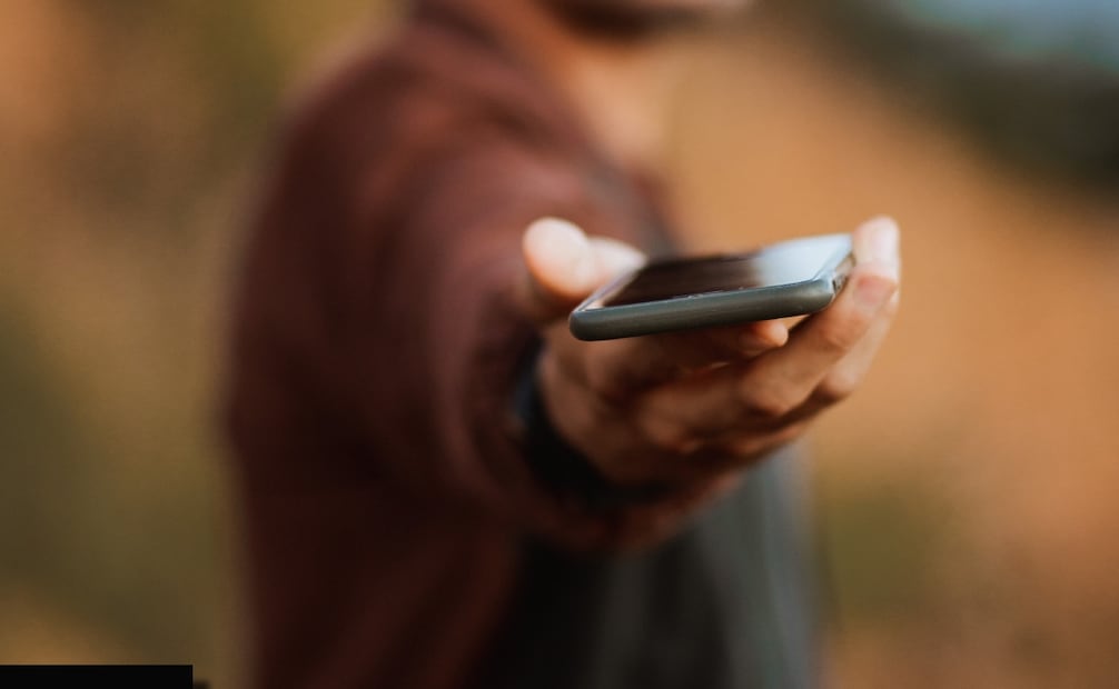 Los celulares tienen un límite de temperatura. Foto: Unsplash