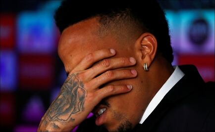 Eder Militao sufre mareo en su presentación con el Real Madrid