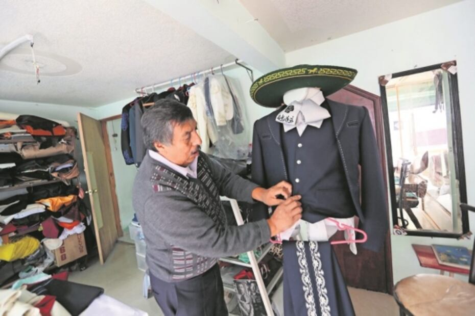 Una sastrería con 31 años de poner de moda al mariachi