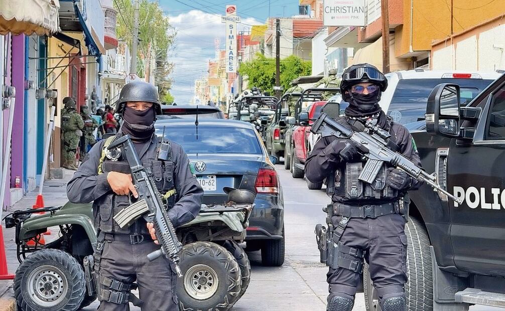 La víctima narra que los elementos la bajaron de su moto, le esculcaron sus pertenencias y tocaron sus partes intimas (20/02/2025) Foto: Especial