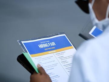 Desempleo en EU baja a 4.1%; registran 256 mil nuevos empleos