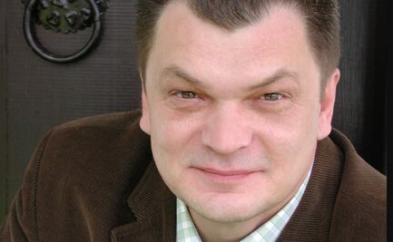 “Serbia tiene grandes escritores, pero faltan traducciones para darlos a conocer”: Goran Petrovic, escritor