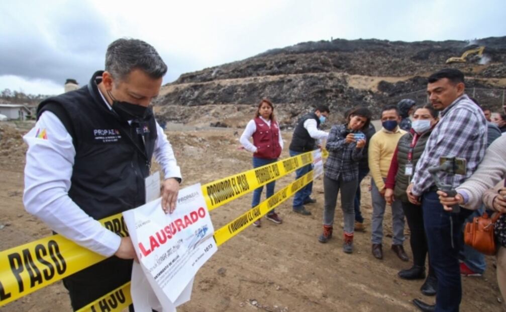 Clausuran tiradero Escalerillas en Chimalhuacán, tras incendio activo desde el 28 de mayo 