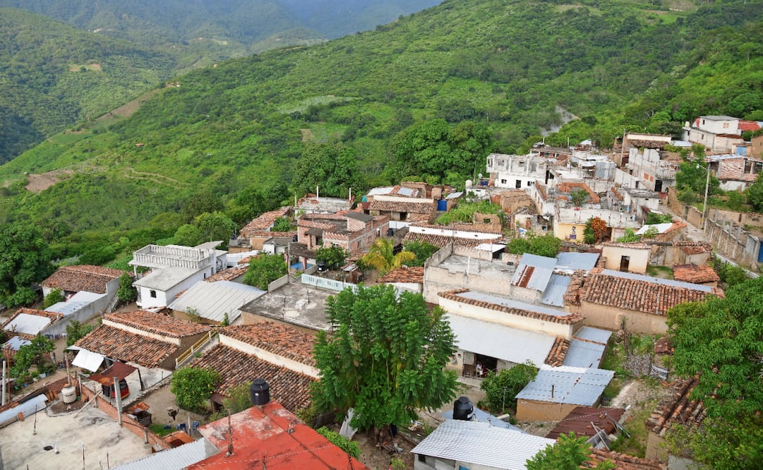 En Villa Hidalgo Yalálag, comunidad zapoteca, está la casa y el taller del maestro artesano de la huarachería, Walterio Ruiz. Foto: Juana García / EL UNIVERSAL