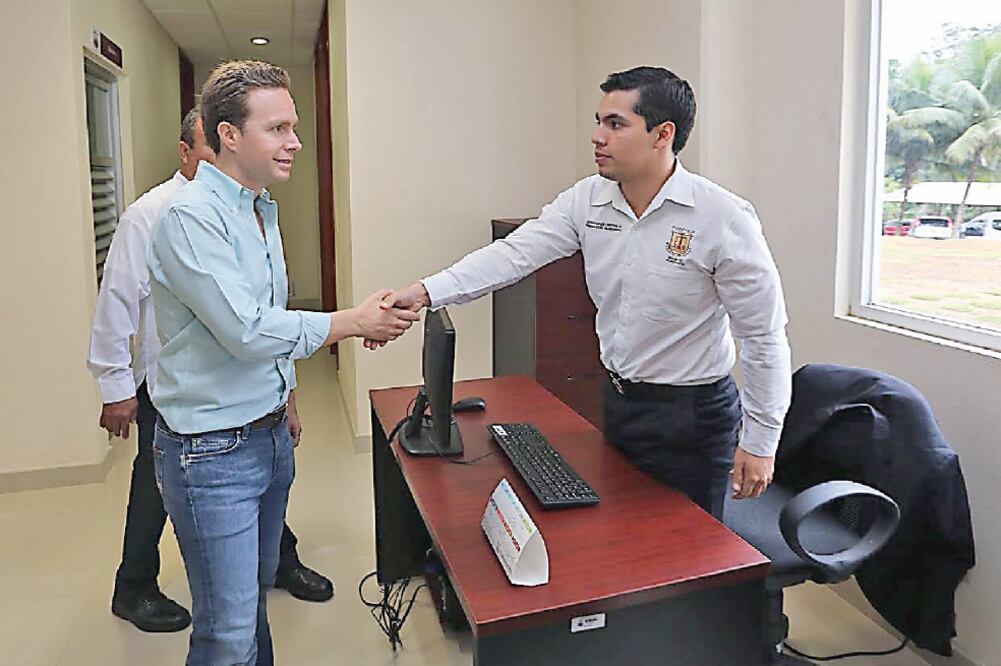 El mandatario dijo que la obra fortalece las tareas para garantizar la justicia (ESPECIAL)