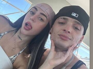 Captan a Peso Pluma de la mano con otra y Nicki Nicole borra las fotos con el cantante