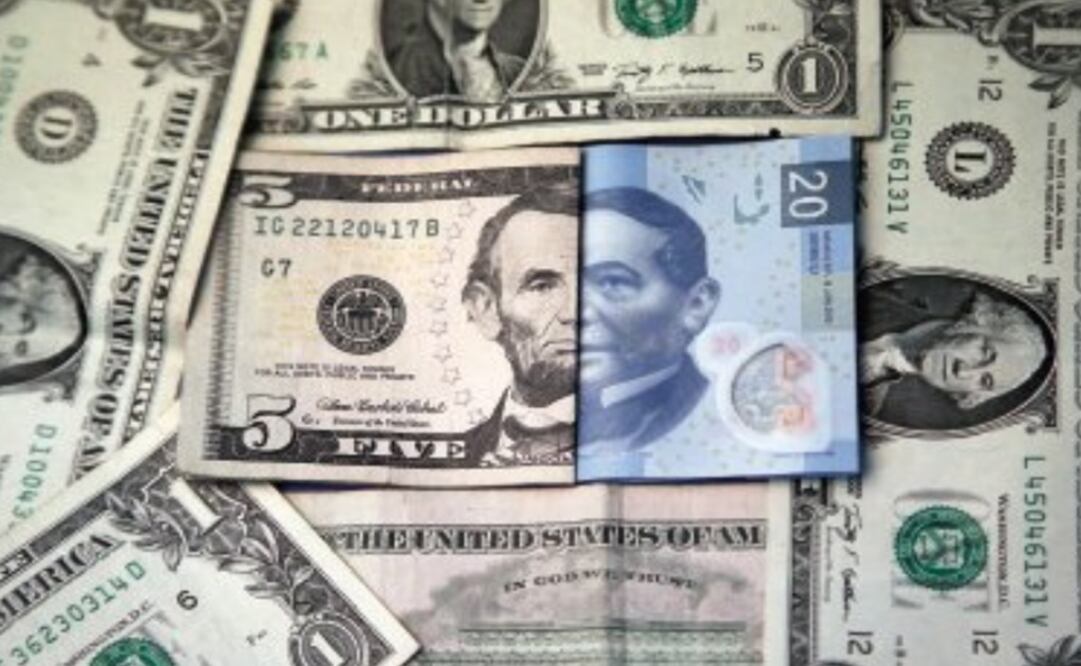 Desplome petrolero dispara dólar a $18.57