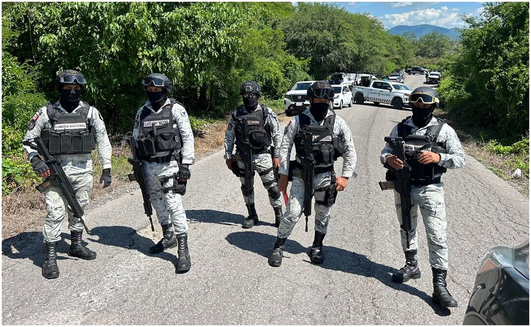 Masacre en Morelos: Encuentran cuatro cadáveres, entre ellos el de una mujer mientras que Elementos de la Guardia Nacional cerraron el paso de la carretera federal. Foto: Especial