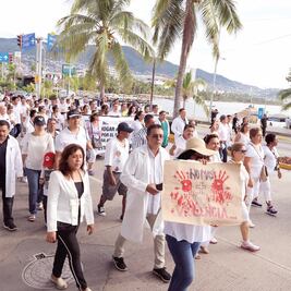 Exigen en Acapulco detener a asesinos de oftalmóloga