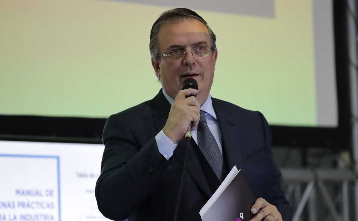 Ebrard pide no regresar al pasado con cargada de gobernadores