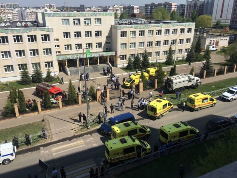 Ocho minutos de terror y escuela sin seguridad, esto es lo que sabemos del tiroteo en colegio de Rusia