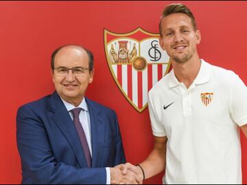 Luuk de Jong es nuevo jugador del Sevilla