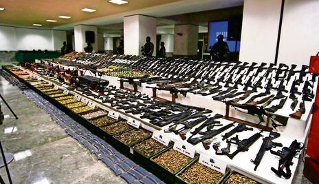 Decomisan en las fronteras 32 mil 439 armas en cinco años