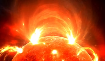 EU emite una alerta por tormenta solar que impacta hoy a la Tierra; podría causar anomalías en los GPS