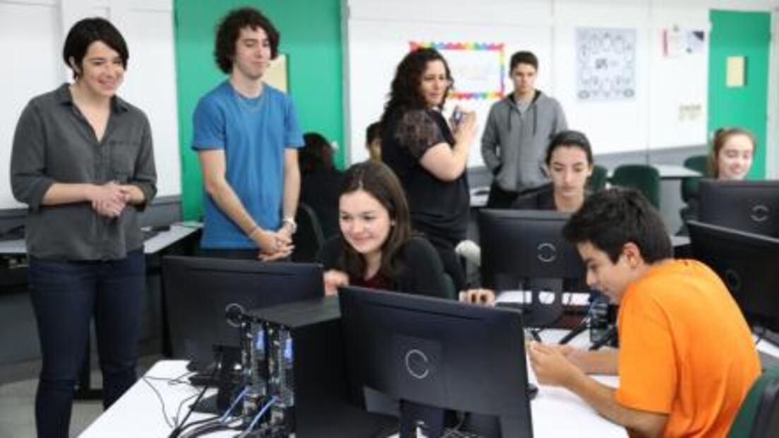 Xbox presents Minecraft Coral Crafters to preserve coral reefs in Mexico