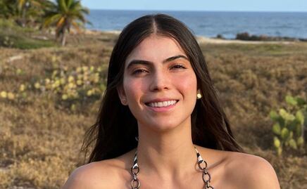 Esmeralda Ugalde usa el minishort denim más en tendencia de la temporada