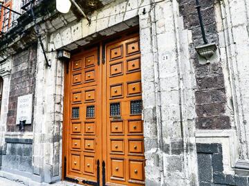 Sin recursos, Academia Mexicana de la Historia