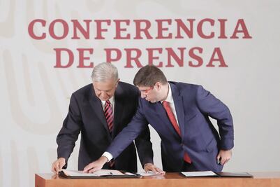 Inversión privada en petroquímica, necesaria: AMLO