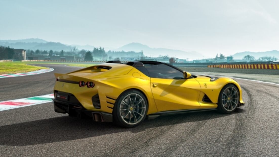 Ferrari presenta los exclusivos 812 Competizione y Competizione A