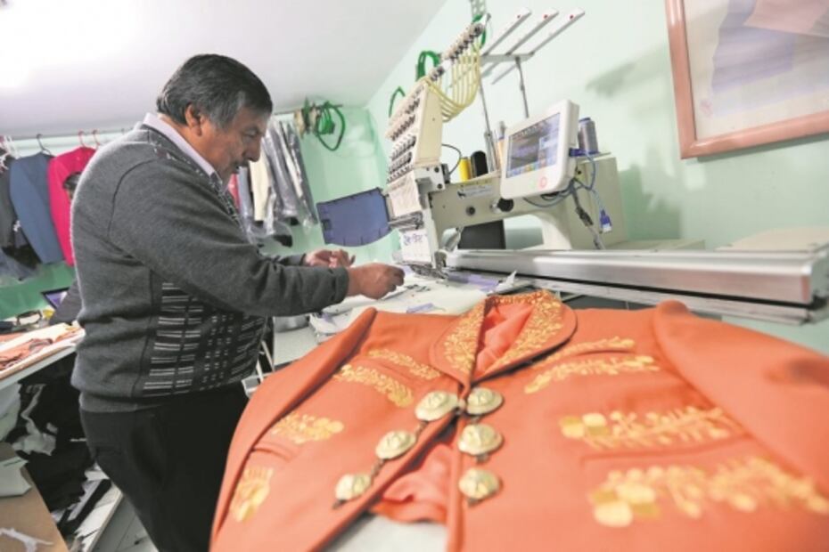 Una sastrería con 31 años de poner de moda al mariachi