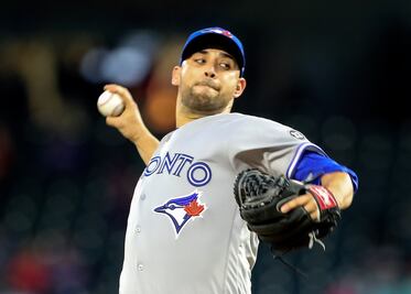 Triunfo de Estrada y salvamento de Osuna con Azulejos