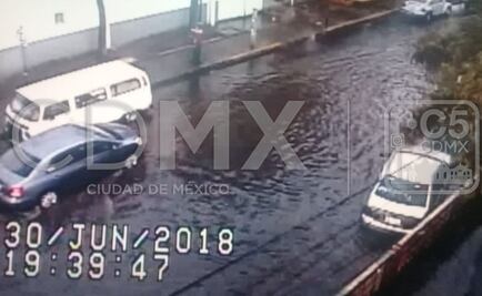Por fuertes lluvias, reportan encharcamientos y caída de árboles en CDMX