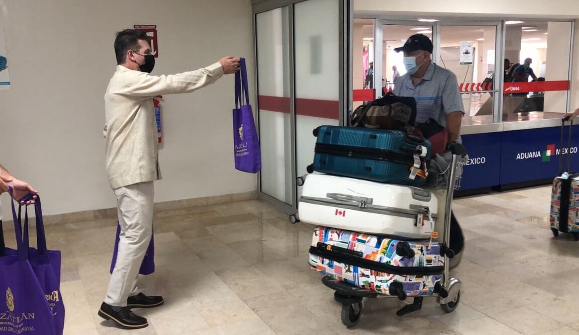 El turismo aéreo tuvo un retroceso del 3.6% menor a los 2 millones 20 mil viajeros reportados. Foto: Especial