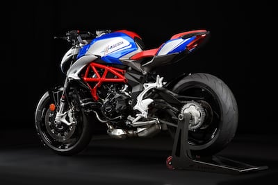 MV Agusta Brutale 800 America: arma imperial